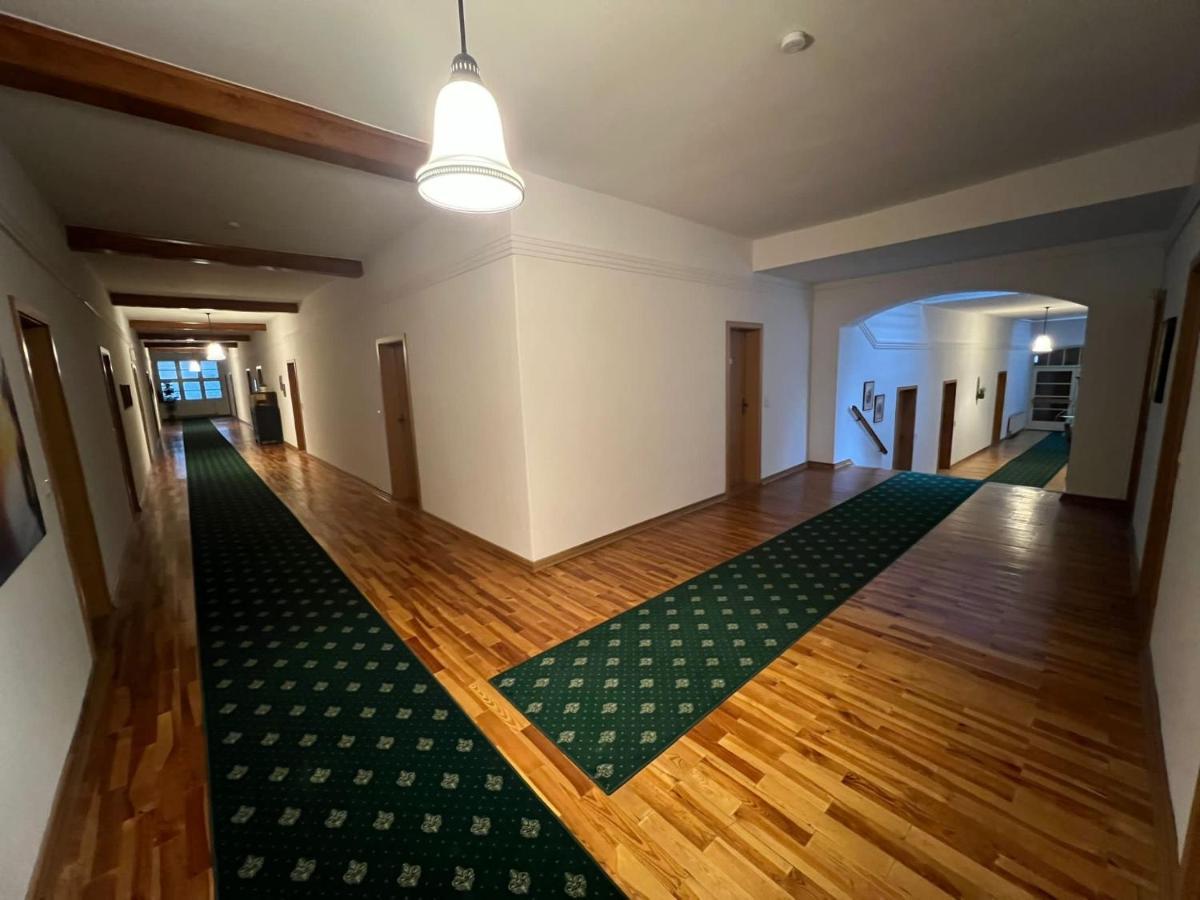Hotel-gasthof Postbraeu