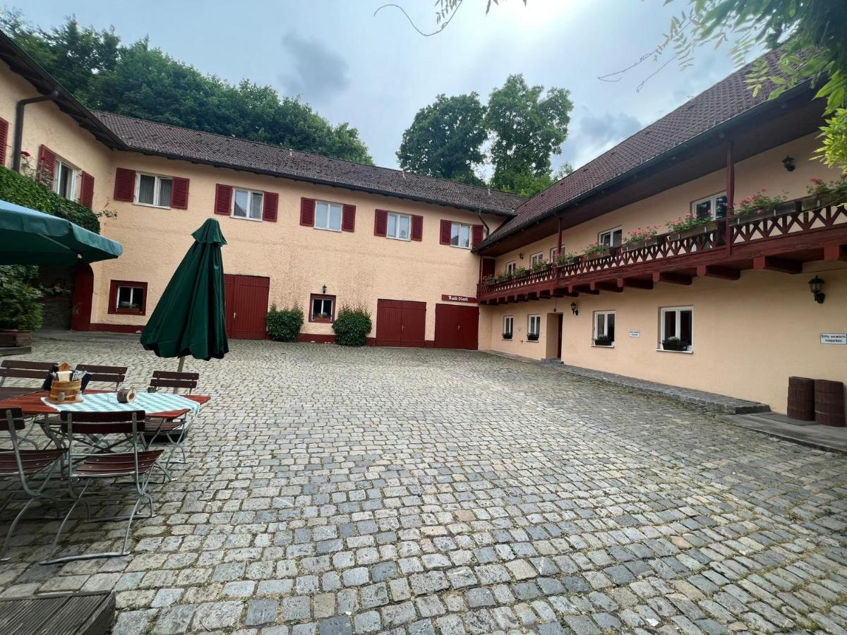 Hotel-gasthof Postbraeu